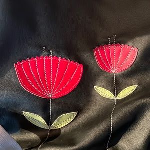 Beautiful Queen Been pannier blooming with color and storage